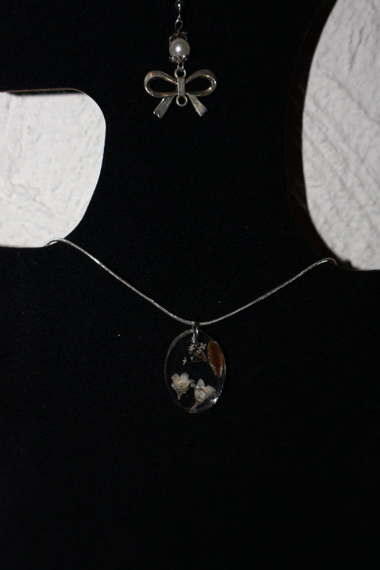 Collier de résine Astra
