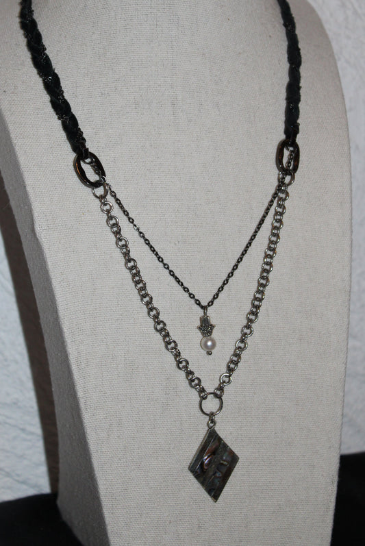 Collier Astra de fantaisie