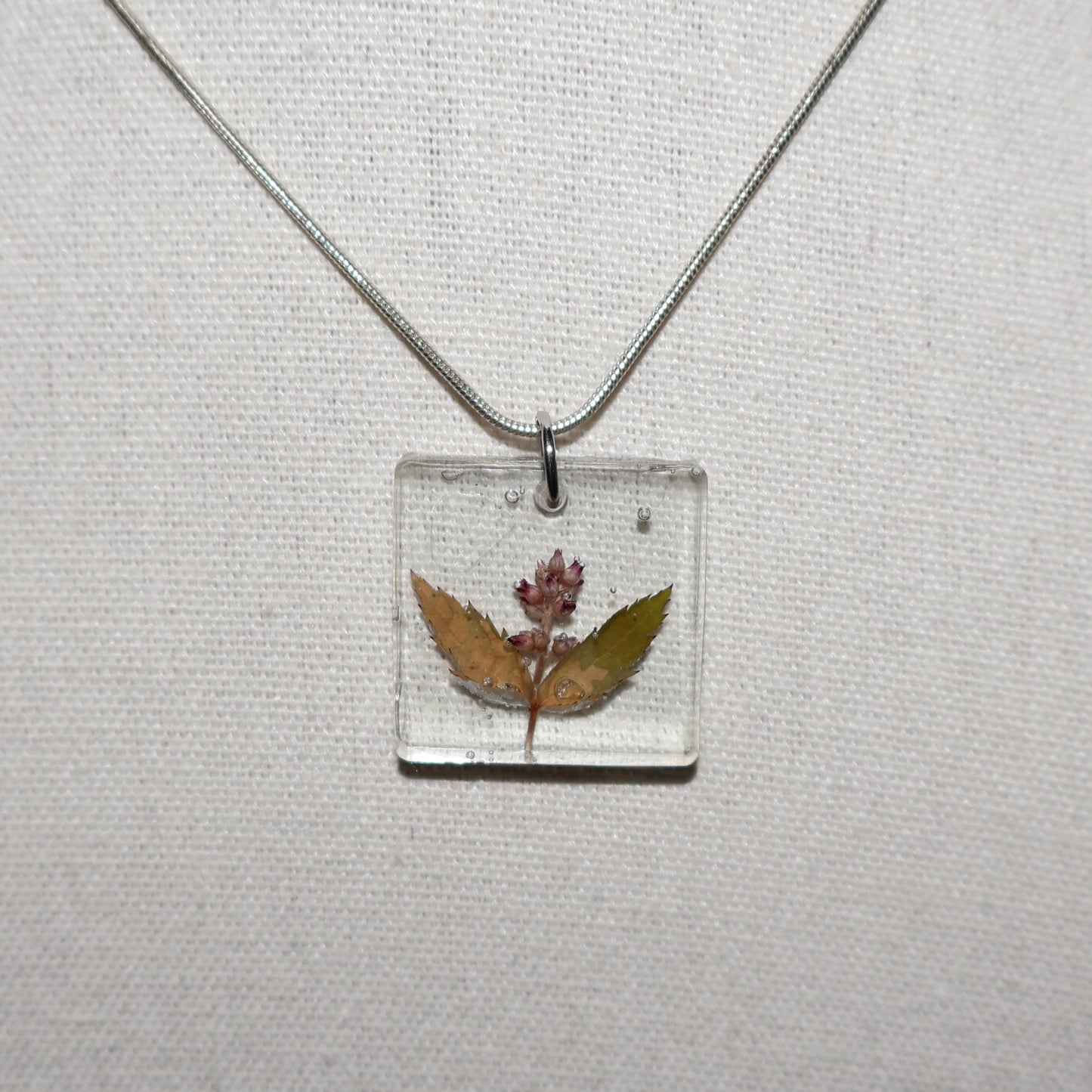 Collier de résine Astra