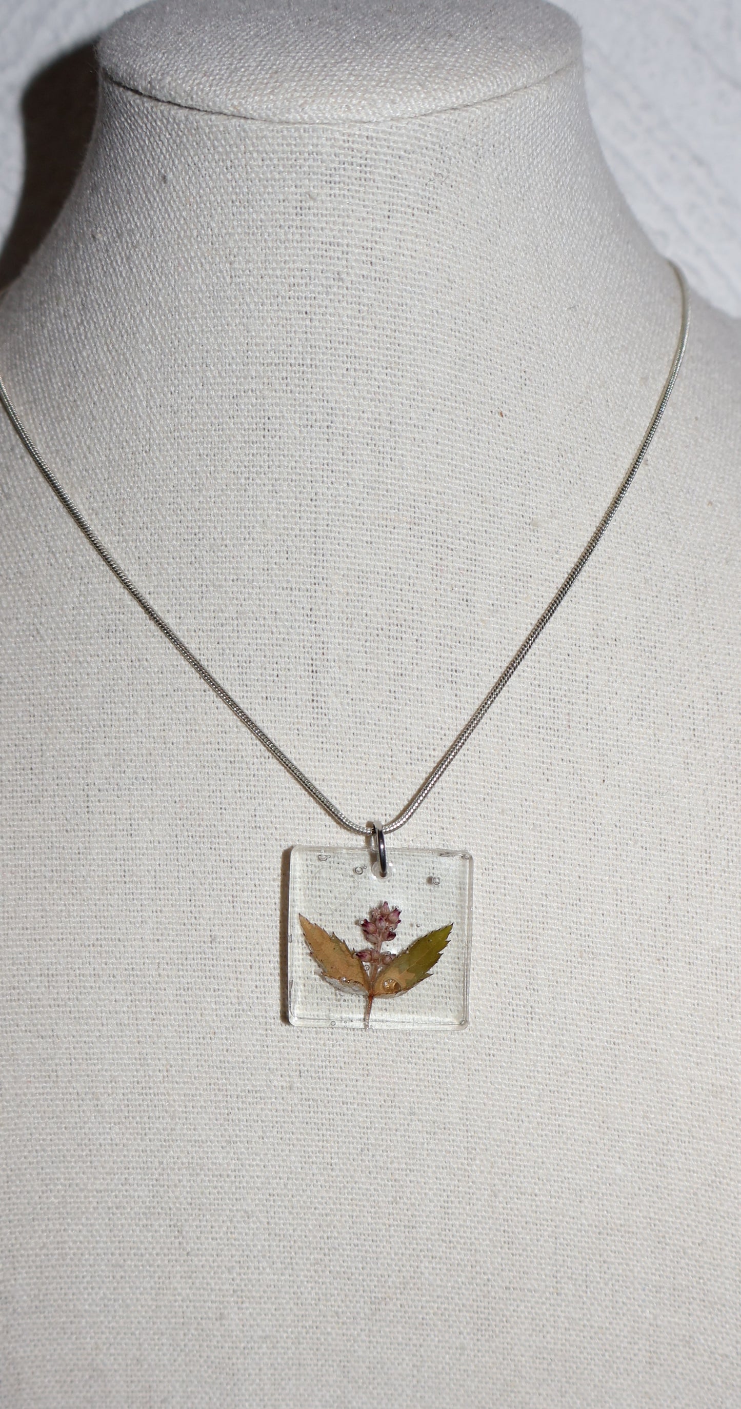 Collier de résine Astra