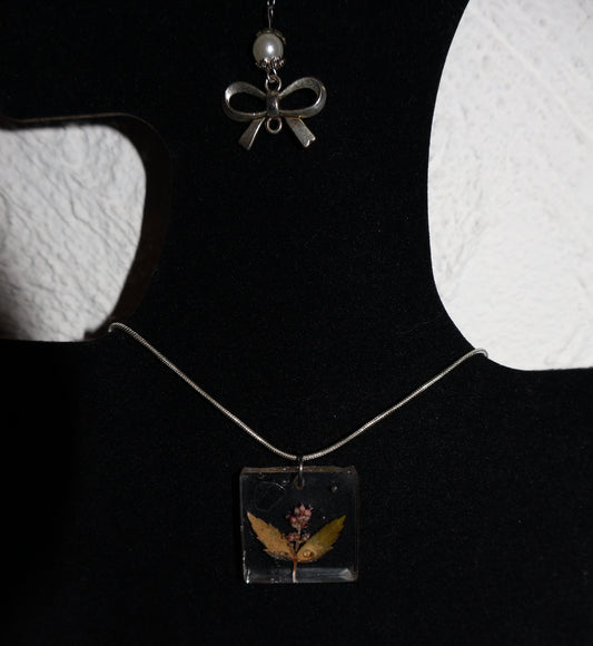 Collier de résine Astra