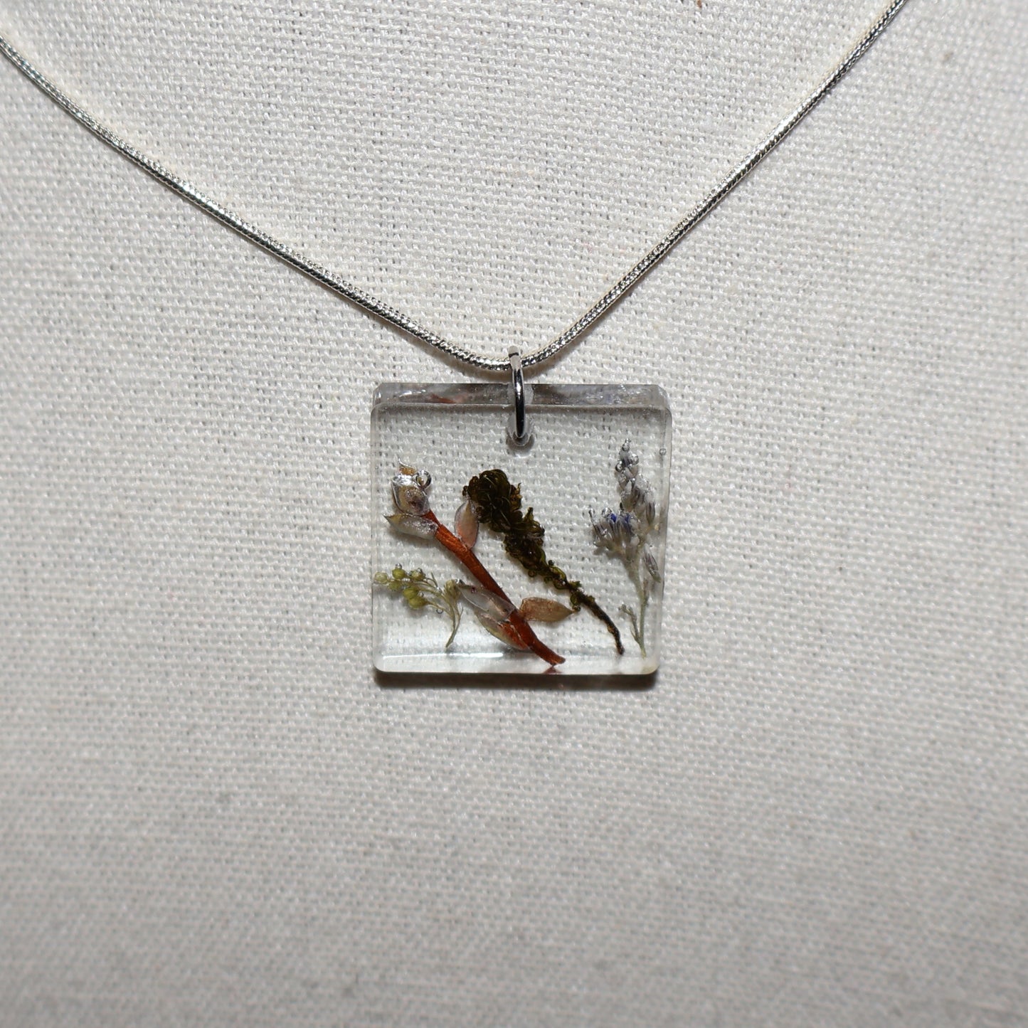 Collier de résine Astra