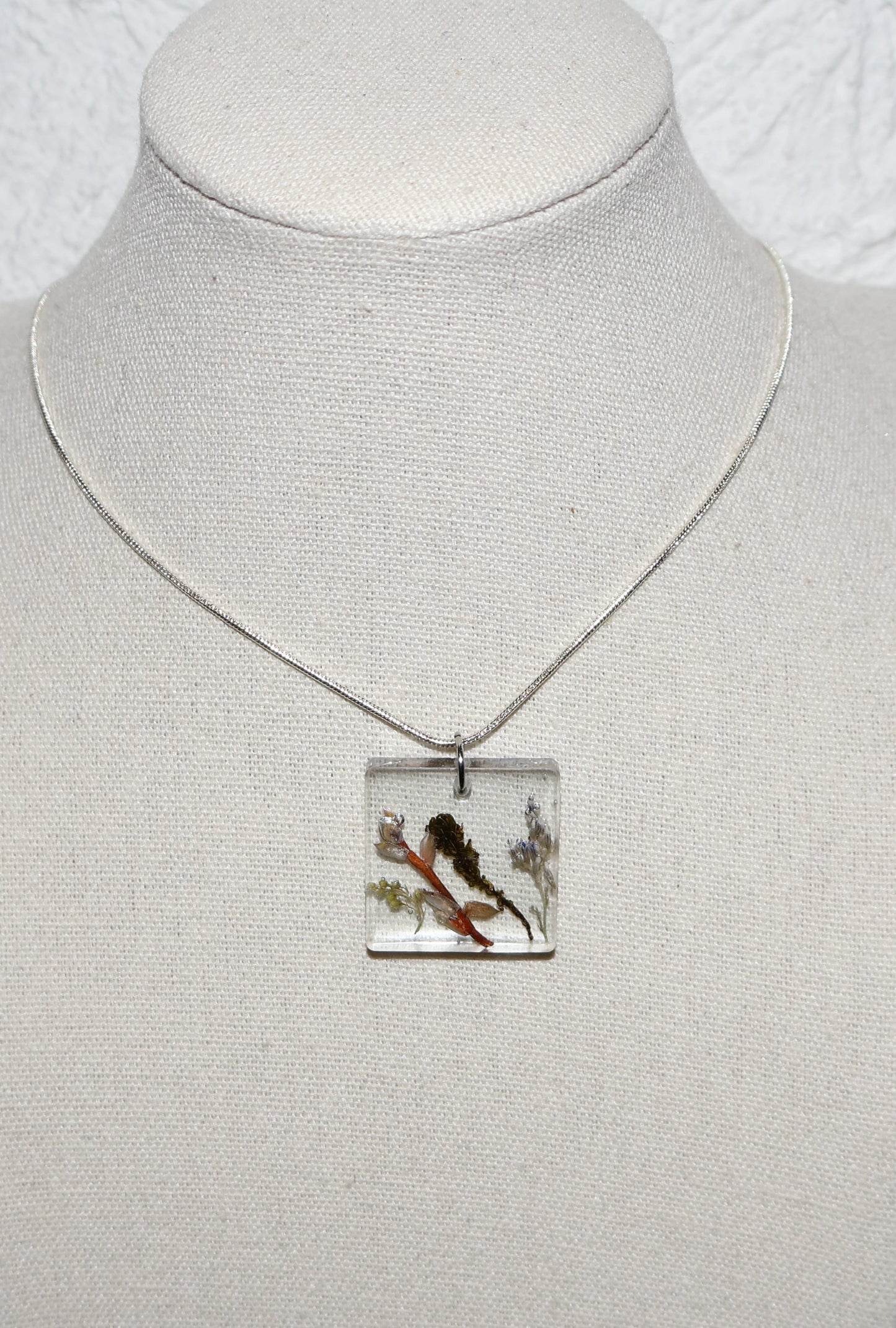 Collier de résine Astra