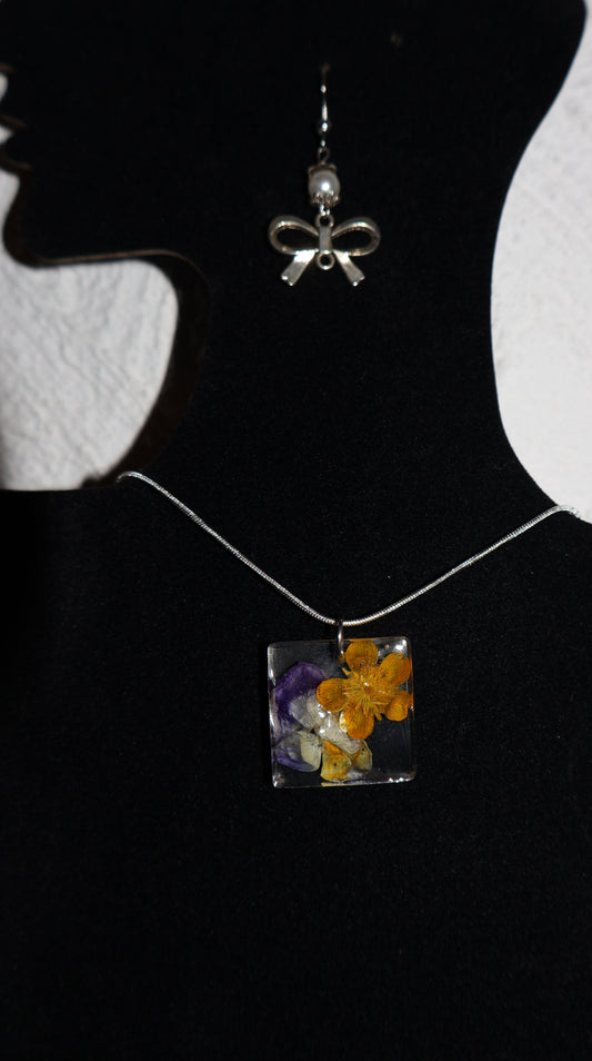 Collier de résine Astra