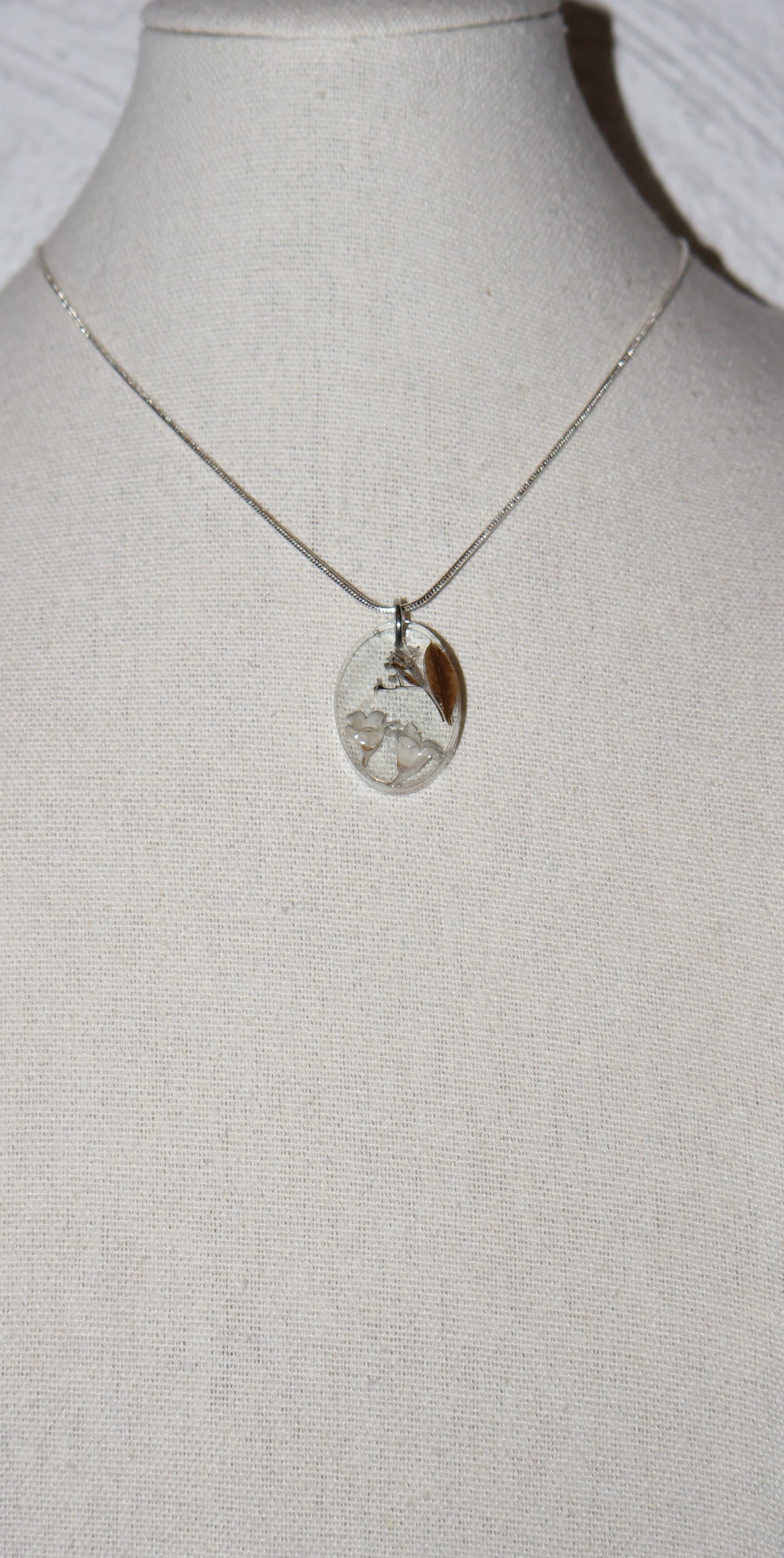 Collier de résine Astra
