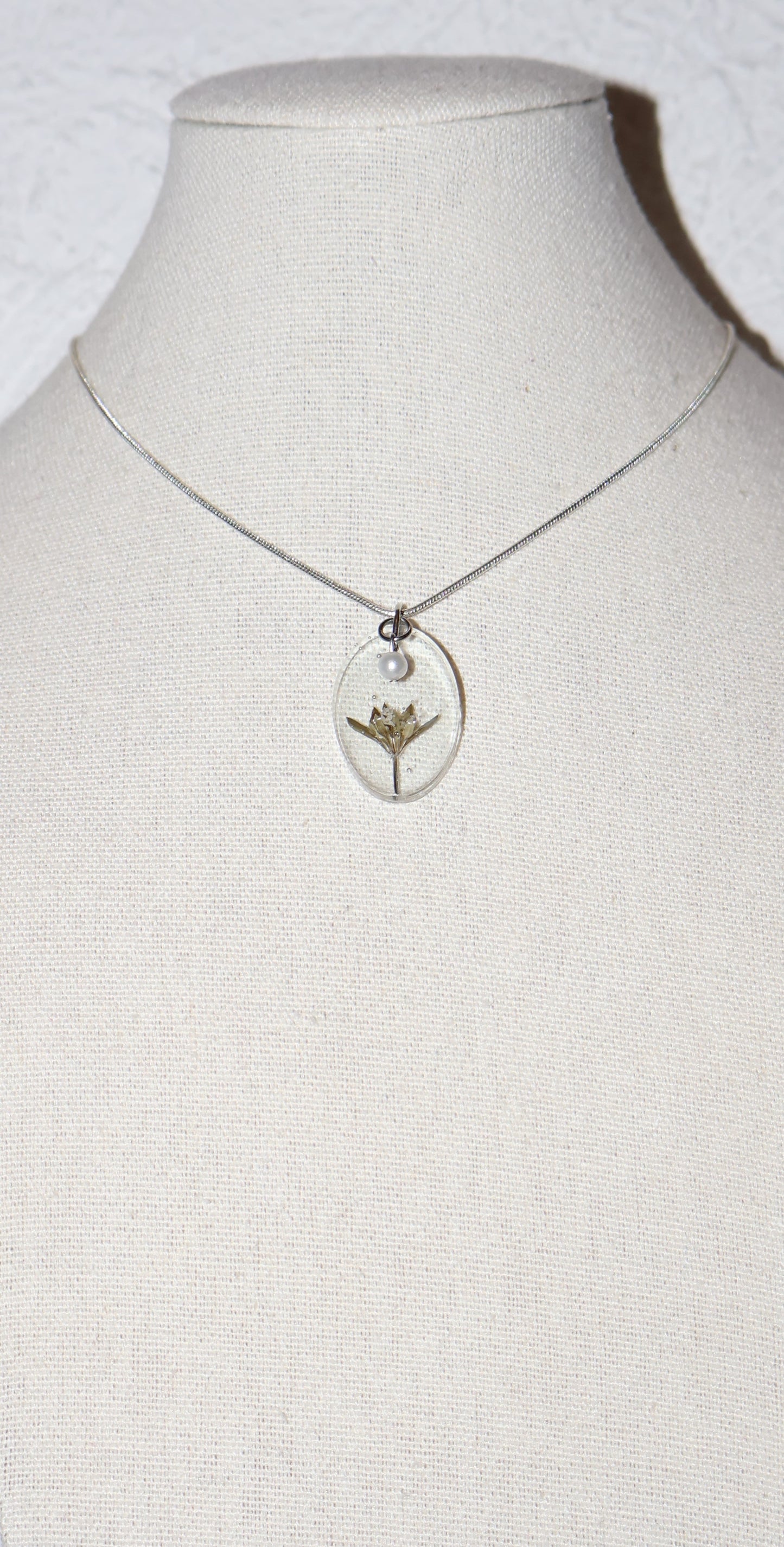 Collier en résine Astra
