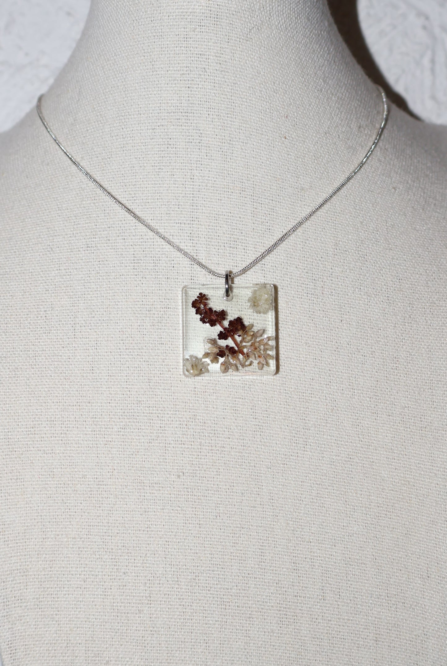 Collier de résine Astra