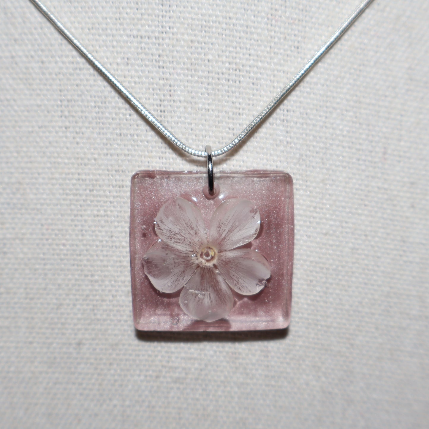 Collier de résine Astra