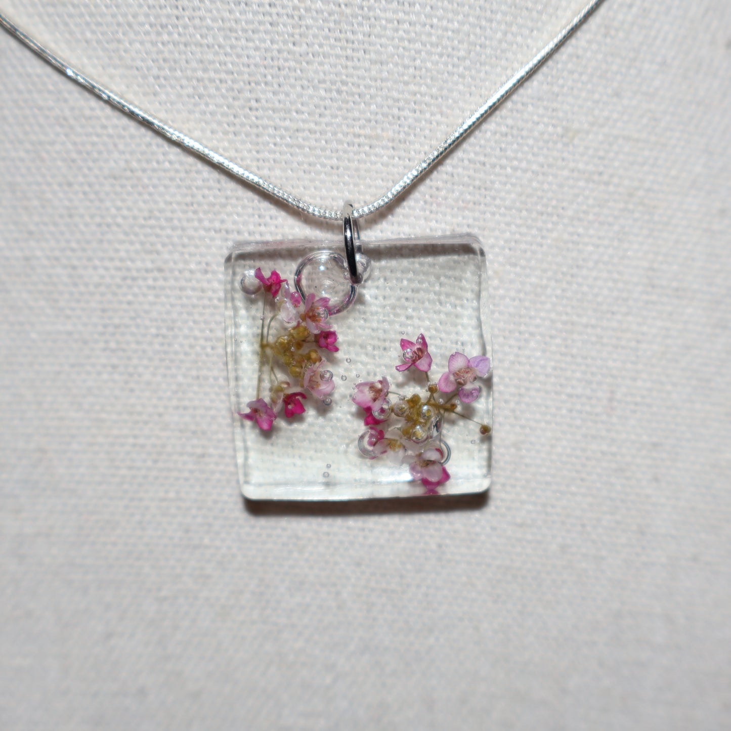 Collier de résine Astra